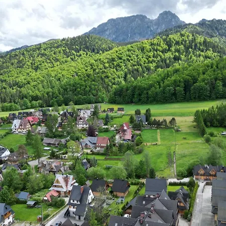 Krzeptowki Mountain By Bookinghost *